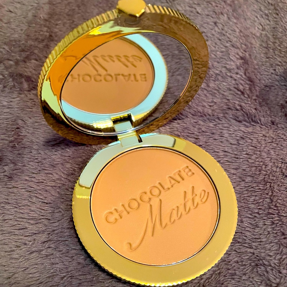 Too Faced Chocolate Soleil matte bronzer